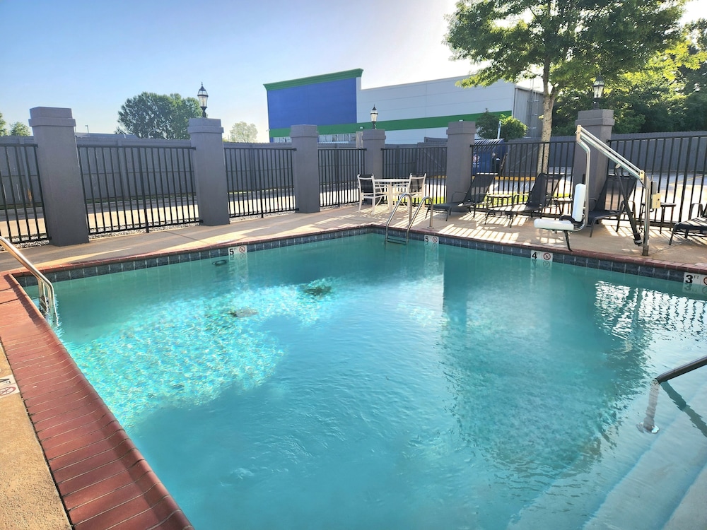 Days Inn by Wyndham Baton Rouge/I-10 6/56