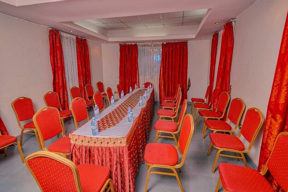 Sheron Hotel 44/51