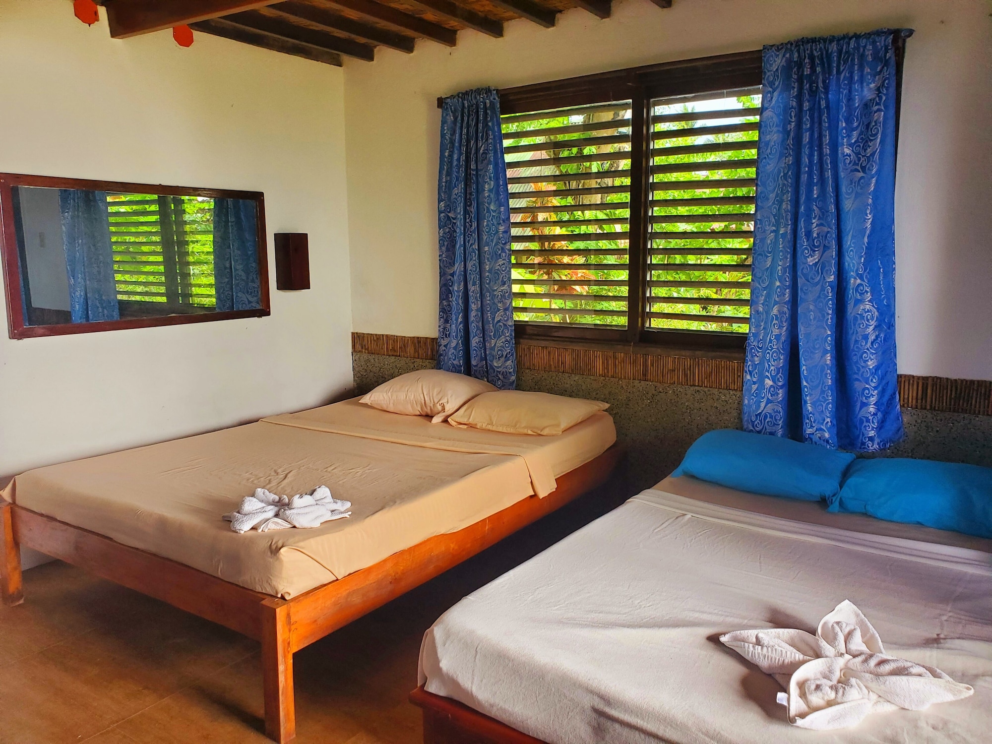 Executive, Cottage, Queen Bed, Beach Front