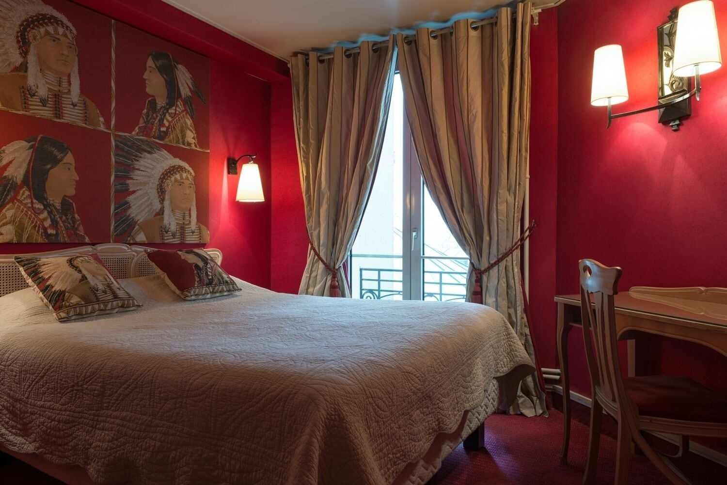 ROOM, SINGLE