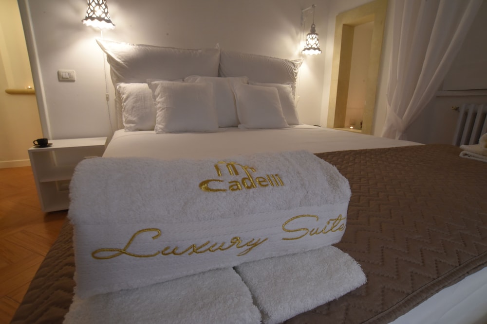 Cadelli Luxury Suite 12/48