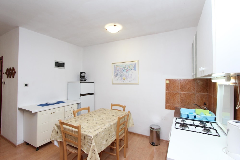 APARTMENTS LORA 39/66