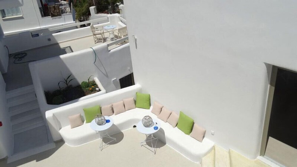Anassa Studios 24/33