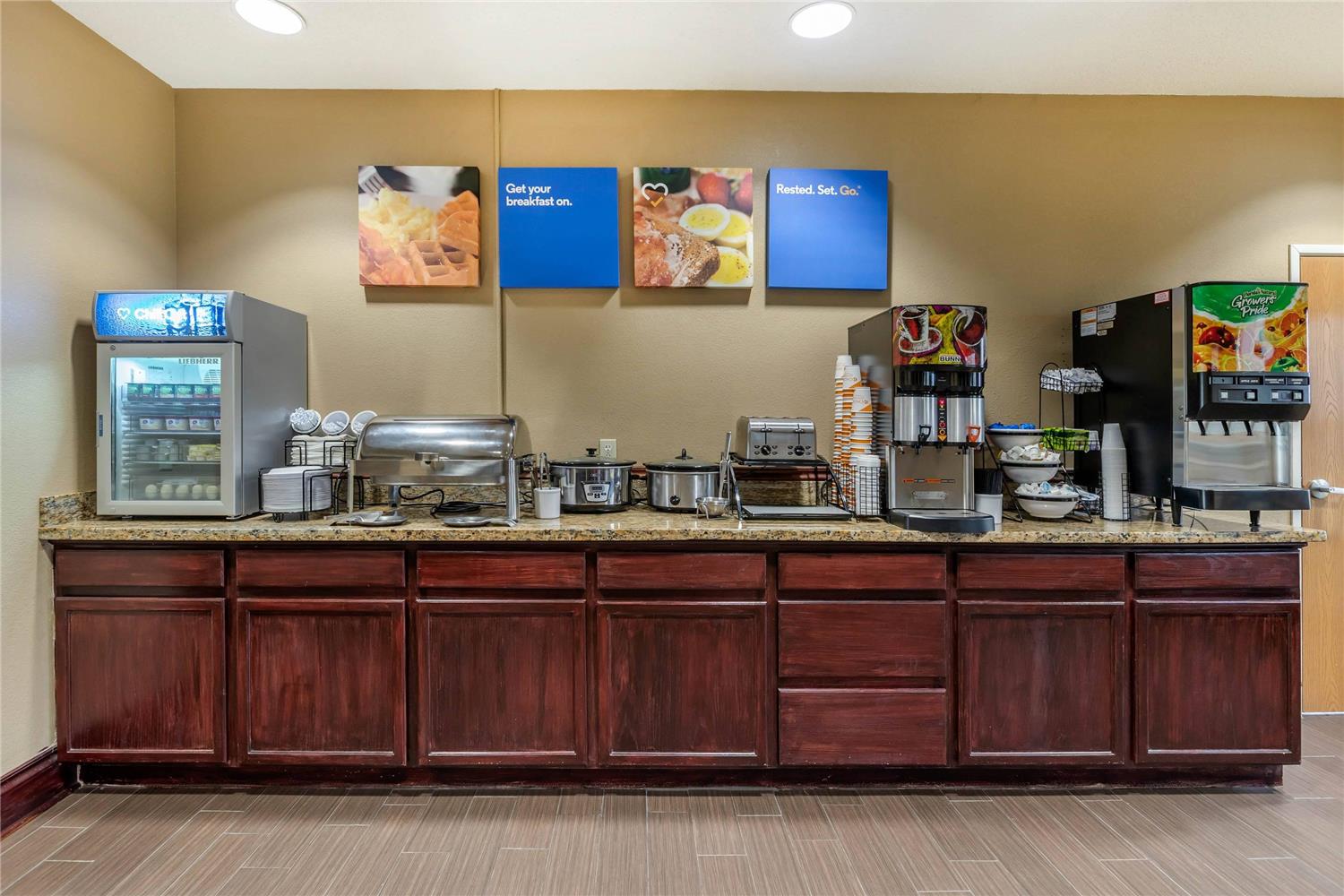 Comfort Inn Walcott Near Davenport 7/11
