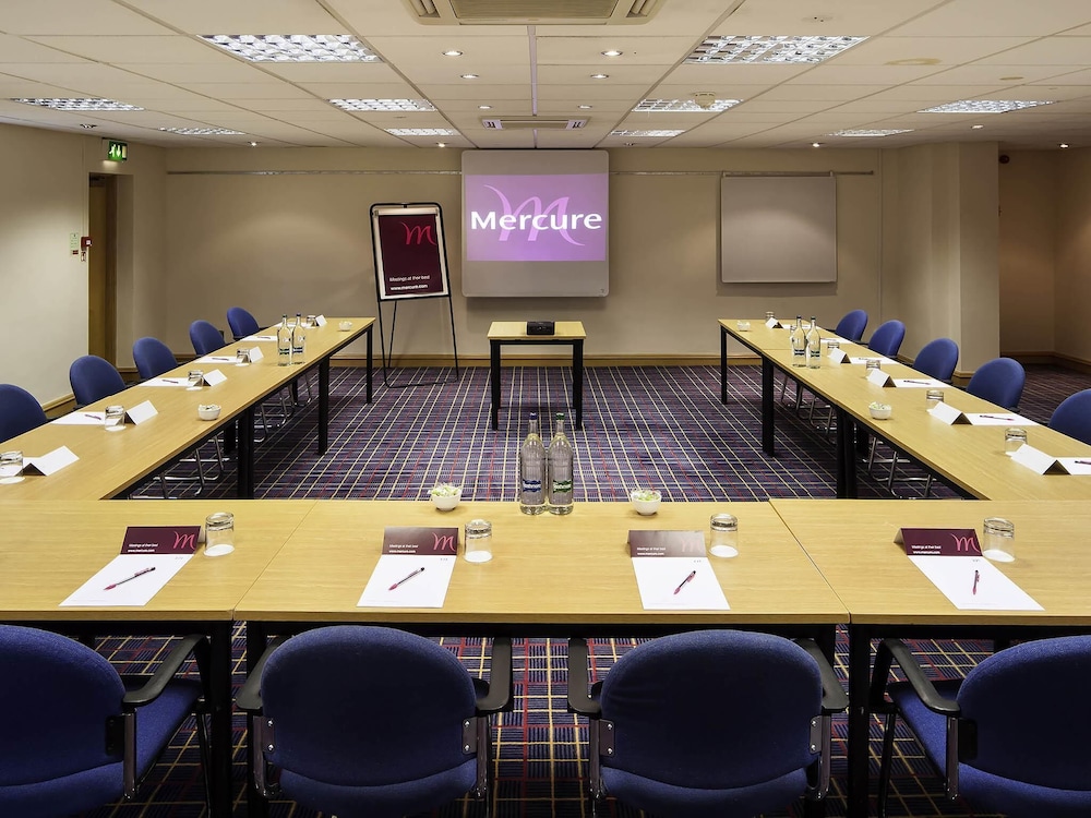 Mercure Hull Grange Park Hotel 64/75
