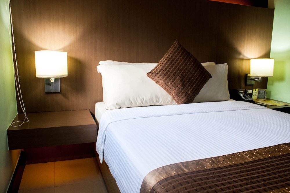 Manila Grand Opera Hotel 24/54
