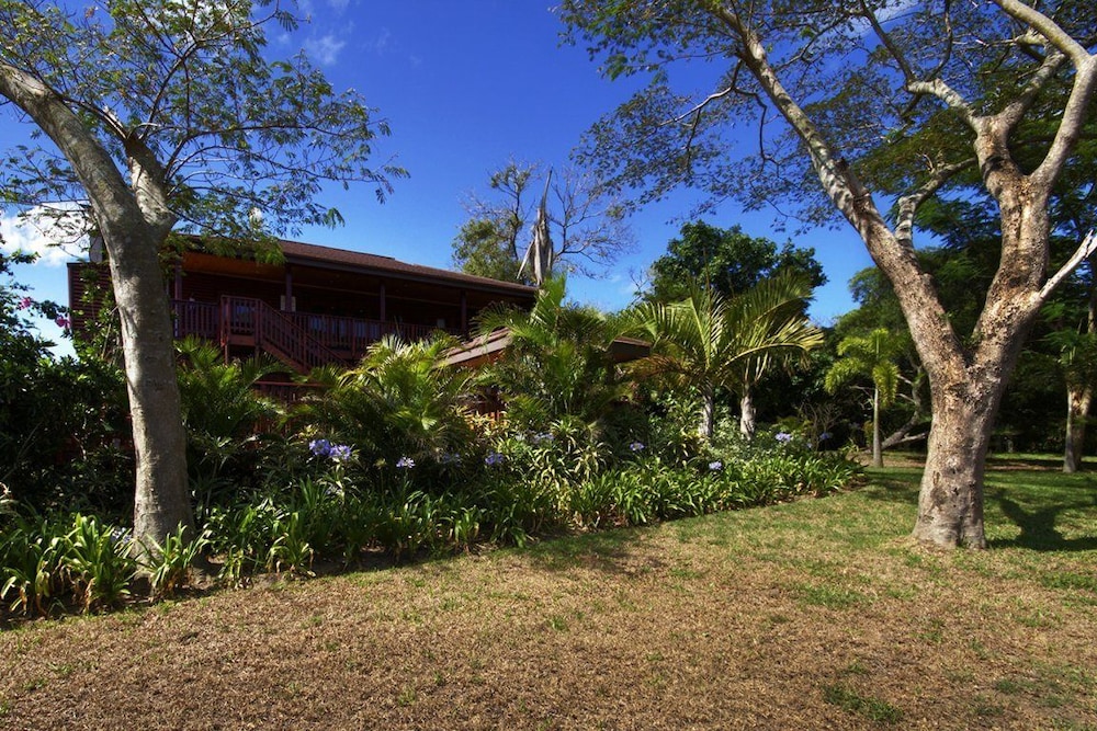 Monzi Safari Lodge 62/69