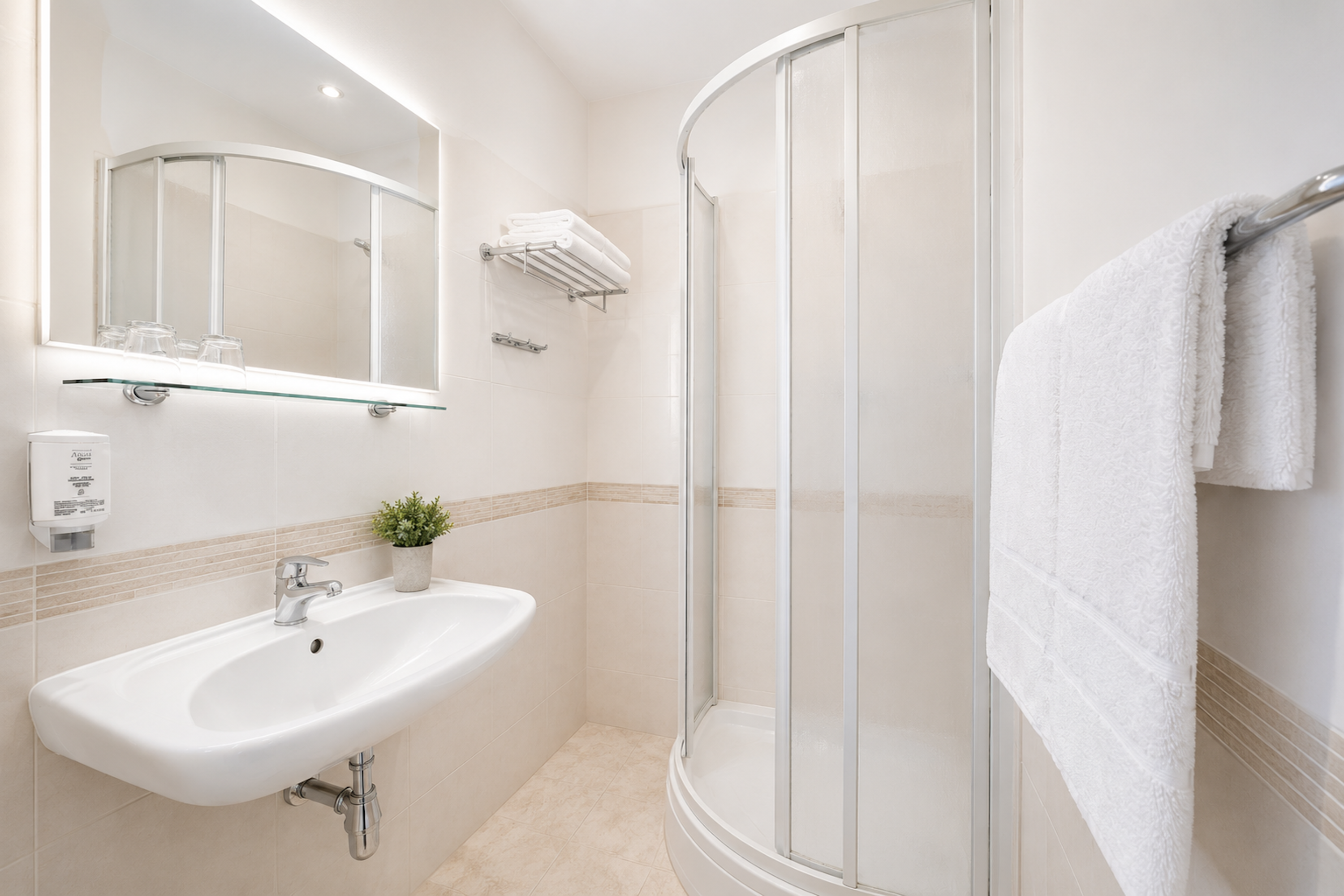 غرفة اقتصادية بسرير مزدوج، Hotel Uno Prague 3/4