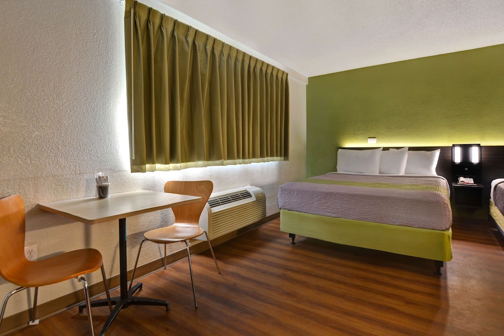 Motel6 Cocoa Beach, FL 46/61