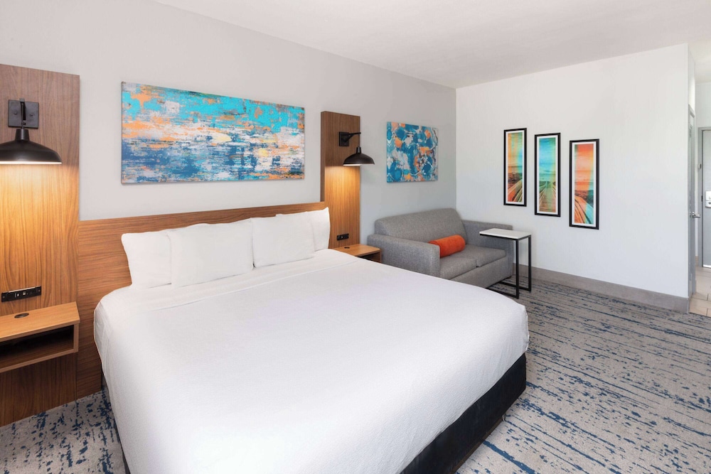 غرفة بسرير كينج، La Quinta Inn & Suites by Wyndham Rockport - Fulton 2/6