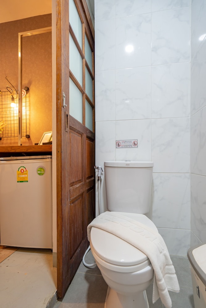 B House Chiangmai Hotel 46/50