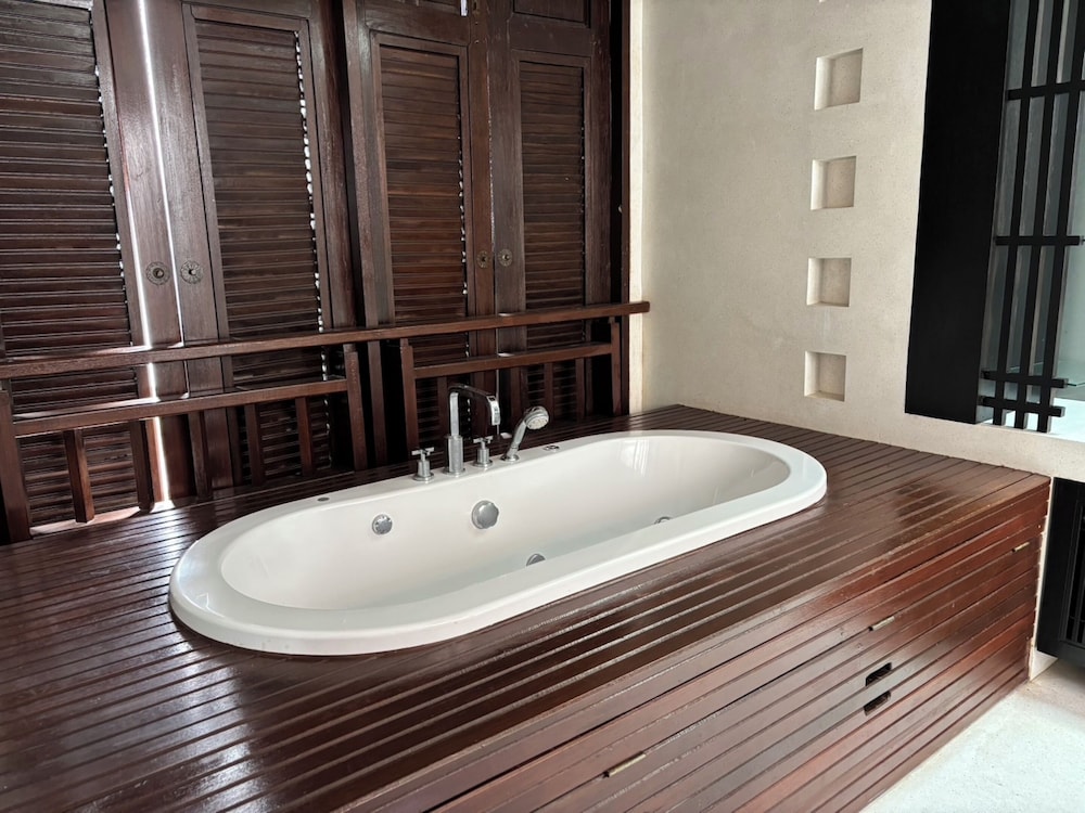 Bhundhari Koh Samui 54/62