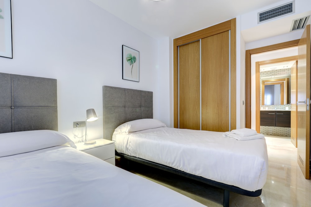Aqua Apartments Marbella 28/80