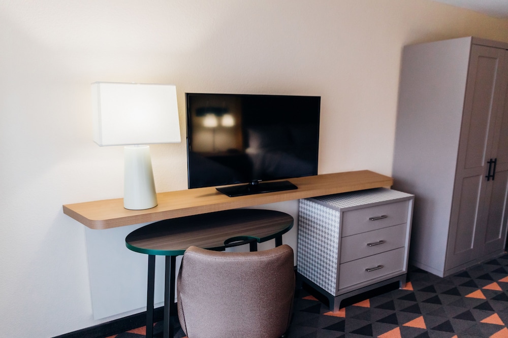 Holiday Inn Hotel Suites Phoenix Mesa Chandler 39/56