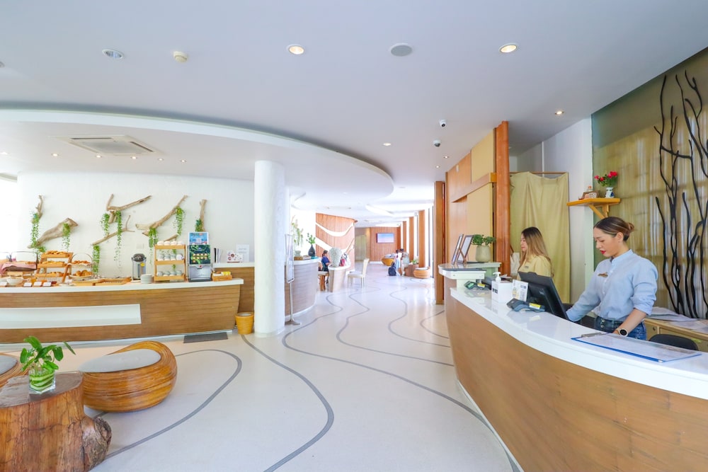Bandara Beach Resort, Phuket 10/74