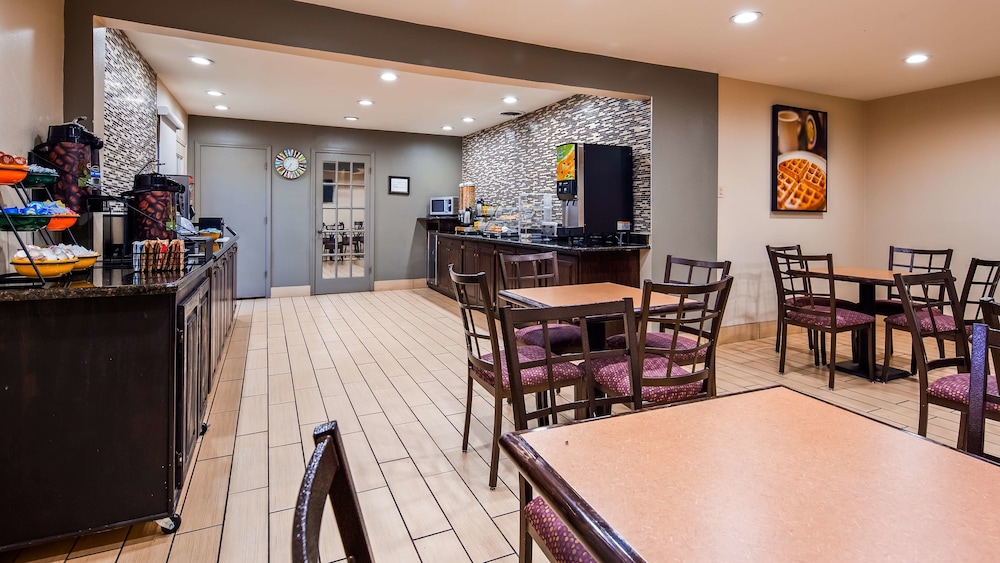 Best Western Red Carpet Inn 25/28