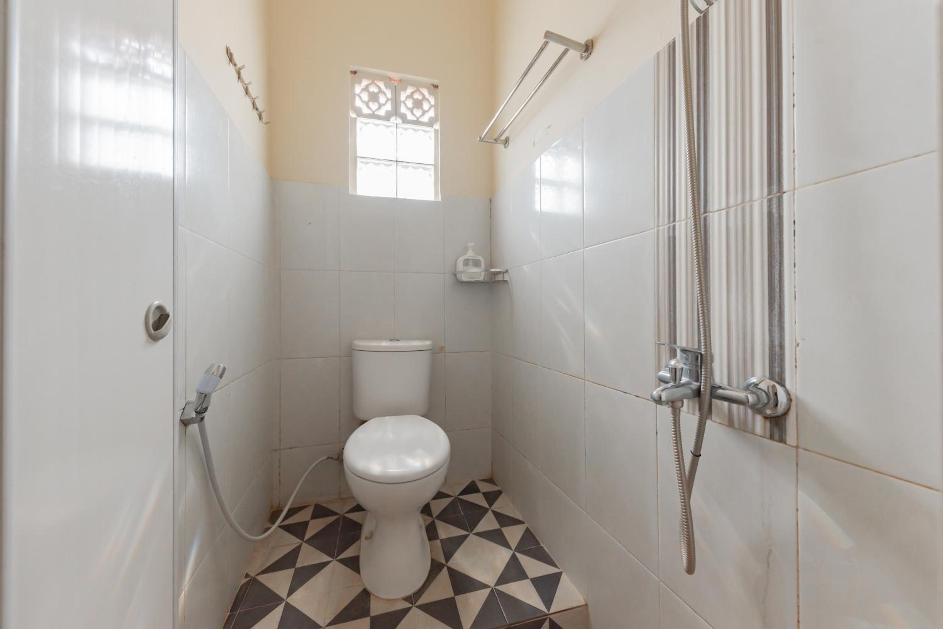 OYO 1370 Sudirman Guesthouse Syariah 51/56