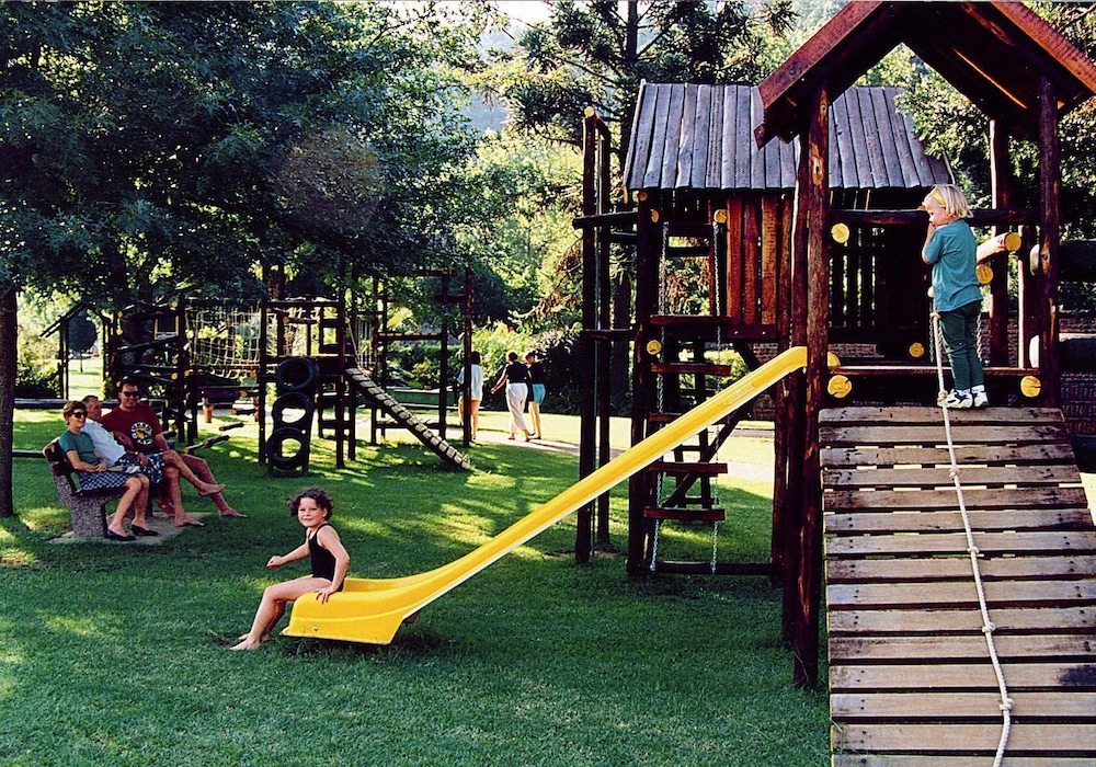 Merry Pebbles Resort 30/72