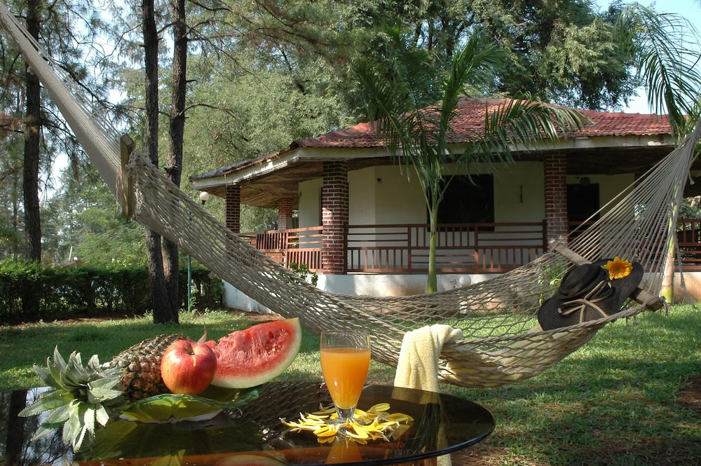 HOTEL KHANVEL RESORT 1/50