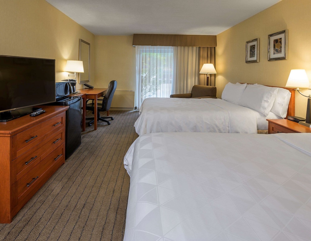 Allure Hotel & Conference Centre 15/50