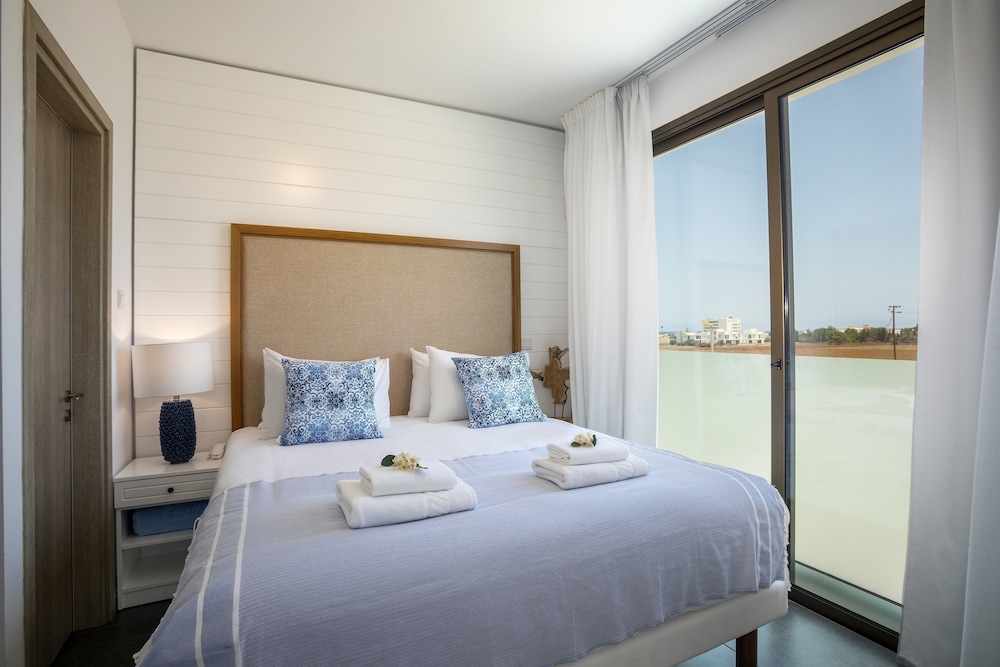 Chris Le Mare Luxury Villa 6/37
