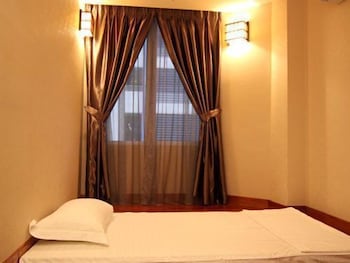 Country Hotel 28/44