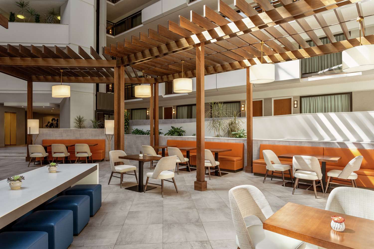 restaurant cafeteria