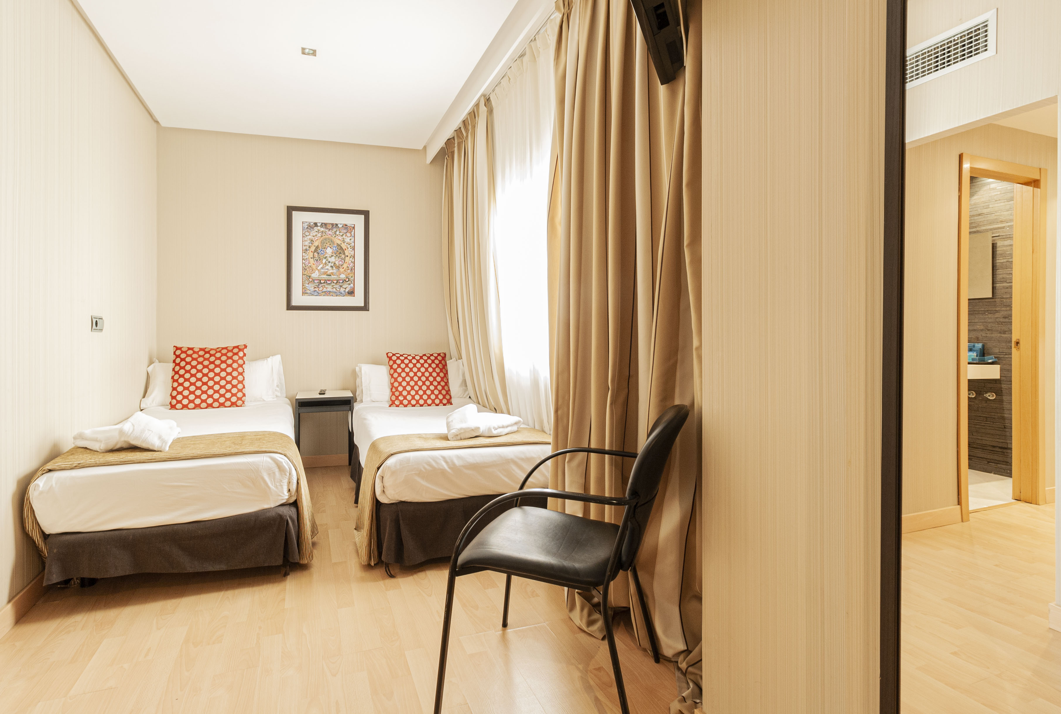 Standard, Quadruple, Single Bed