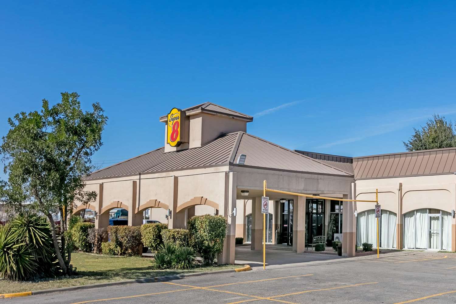 Super 8 By Wyndham Ft Stockton 4/45