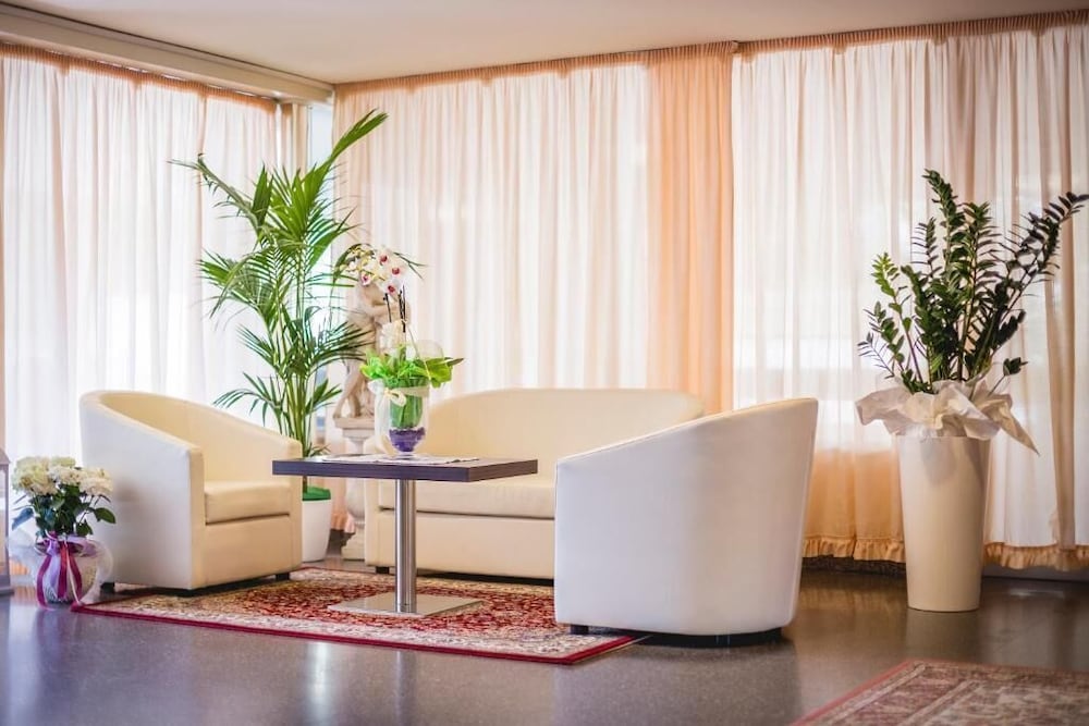Hotel Raffaello 8/50