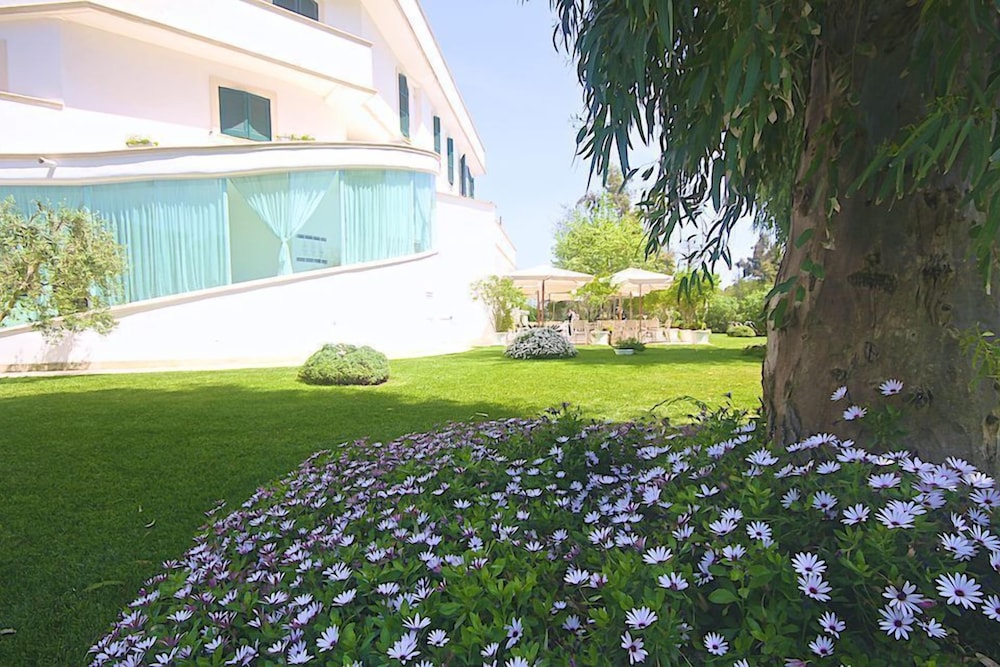 Il San Francesco Charming Hotel 58/63