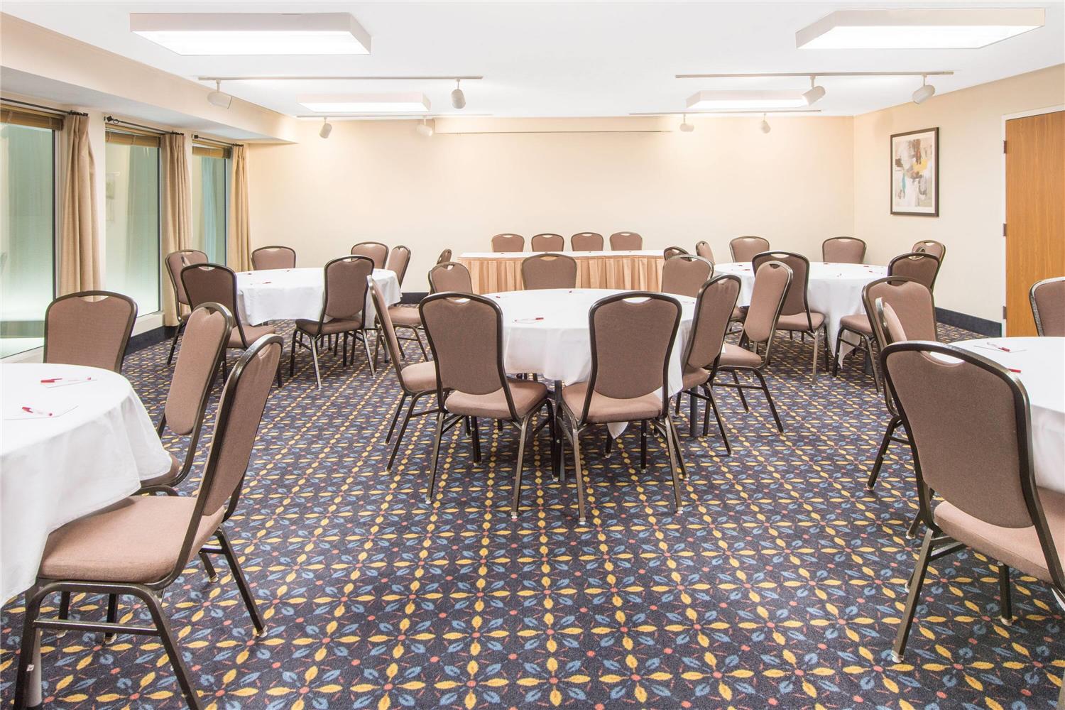 Ramada by Wyndham Springfield North 13/18