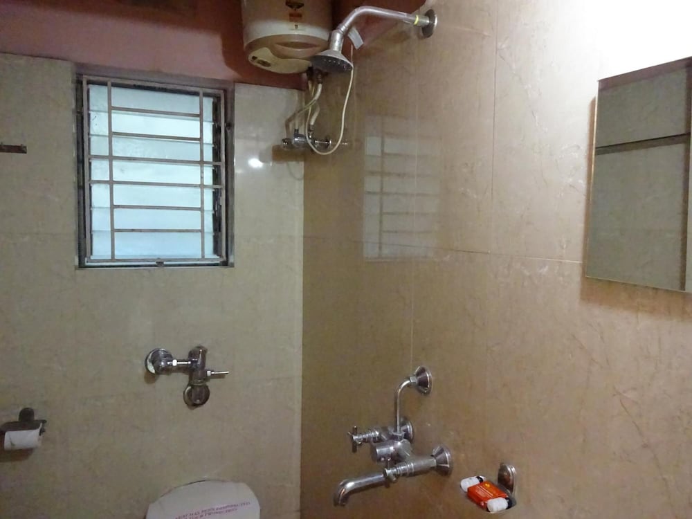 Avisha Hotel 48/50