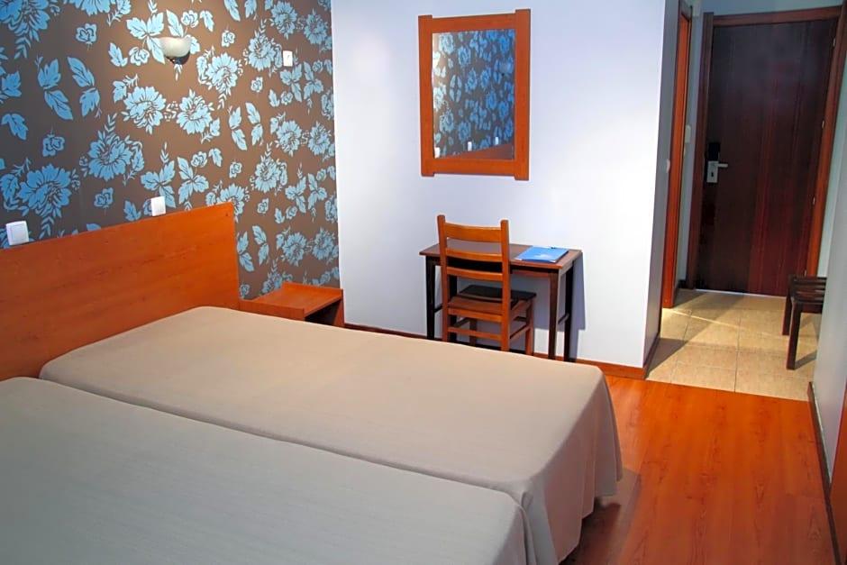 Imperio Hotel 11/56