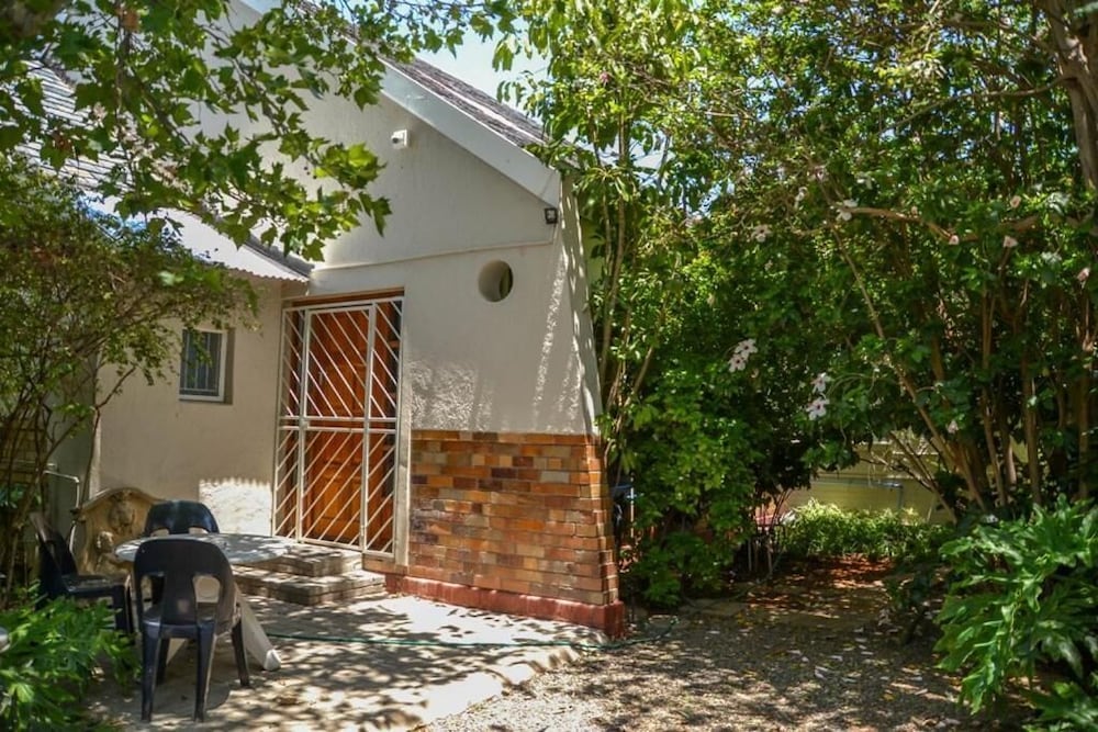Padlangs Self Catering 2/47