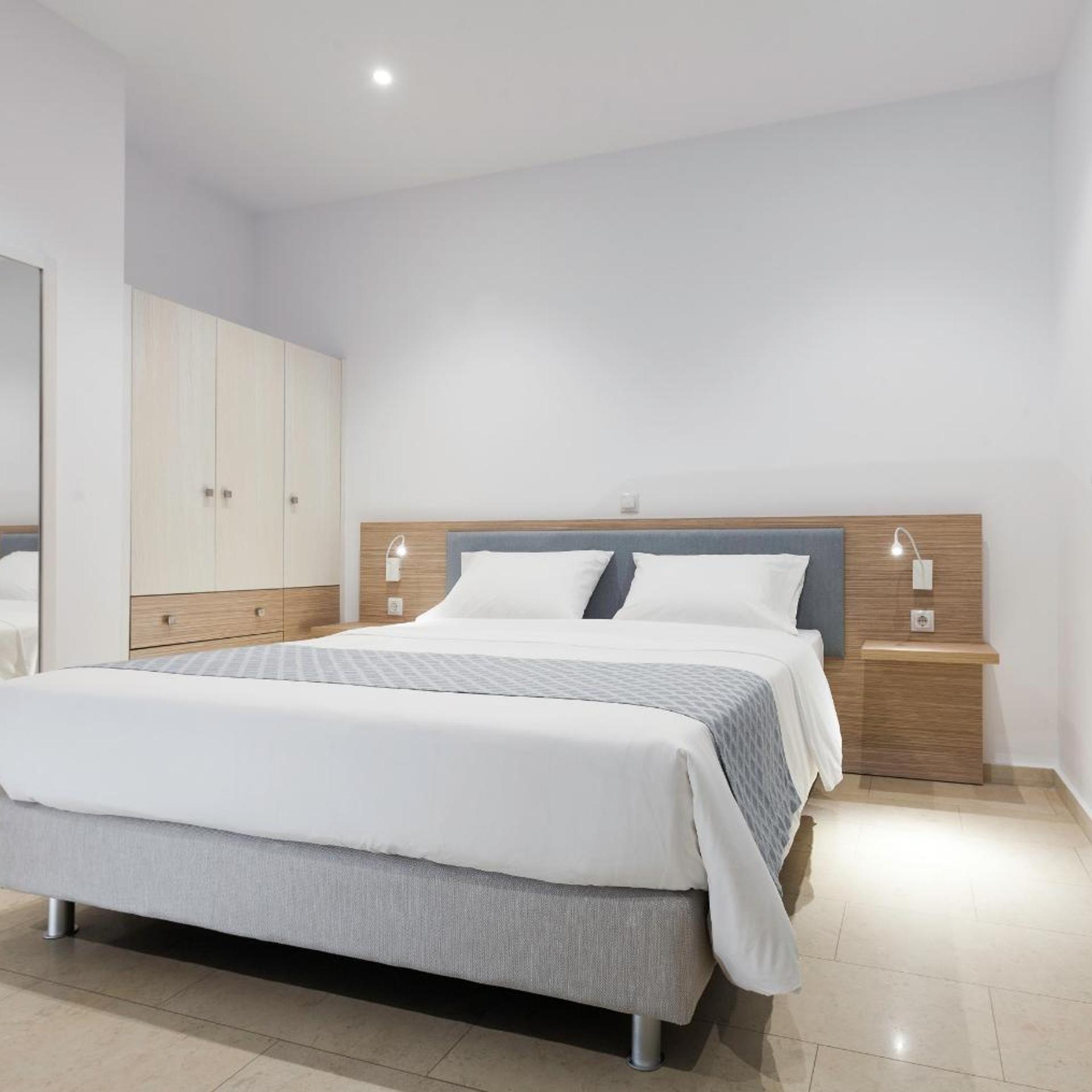Room, Queen Bed, Accessible