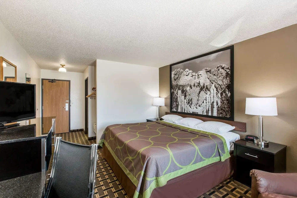 Super 8 By Wyndham Wayne 13/26