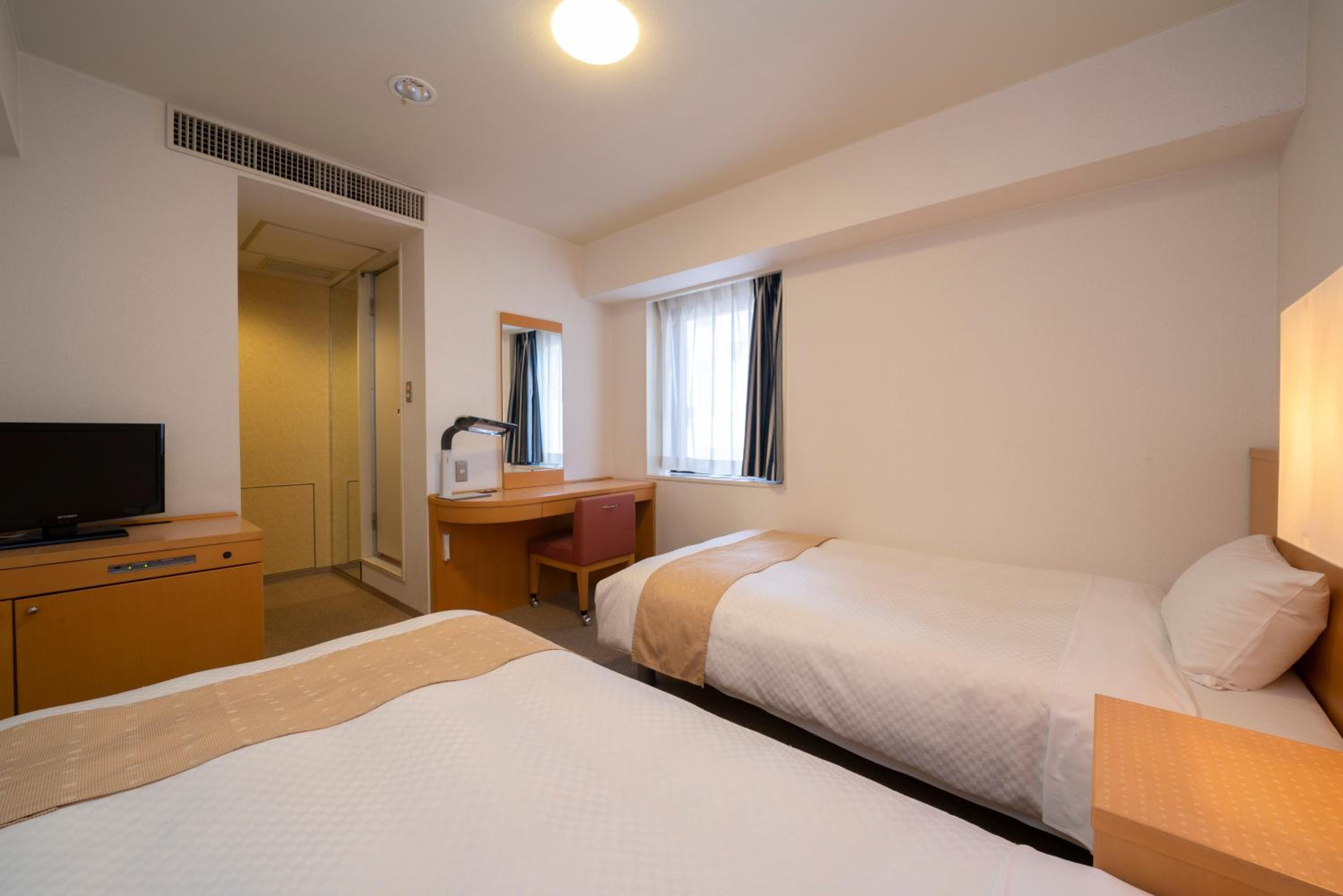 Standard, Twin Beds, Smoking