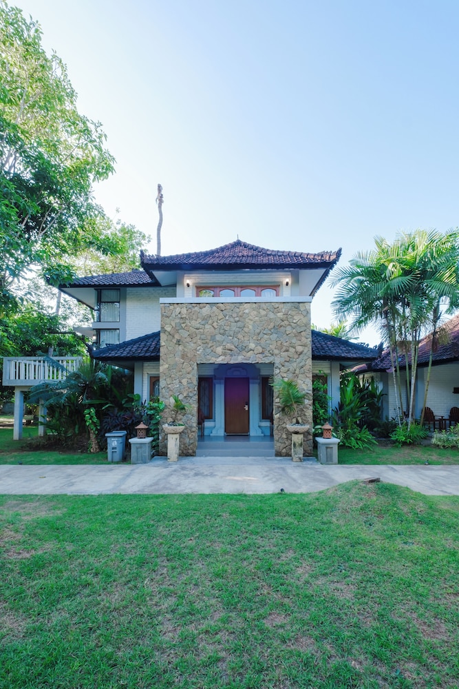 Brits Resort Lovina 51/61