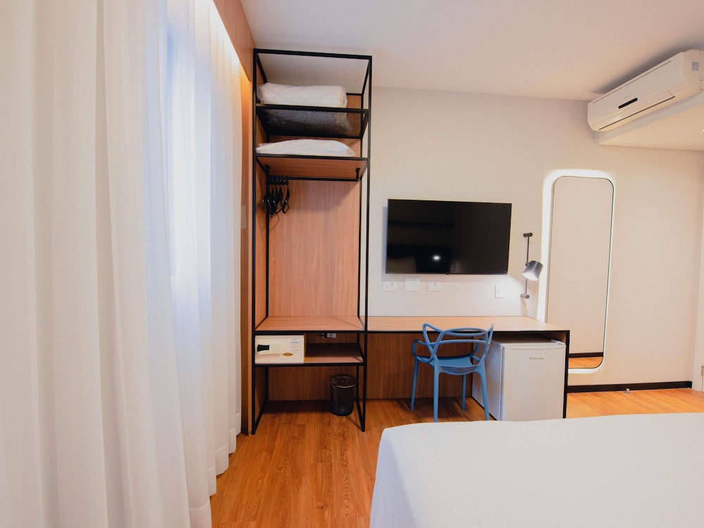 Ibis Curitiba Shopping 67/71