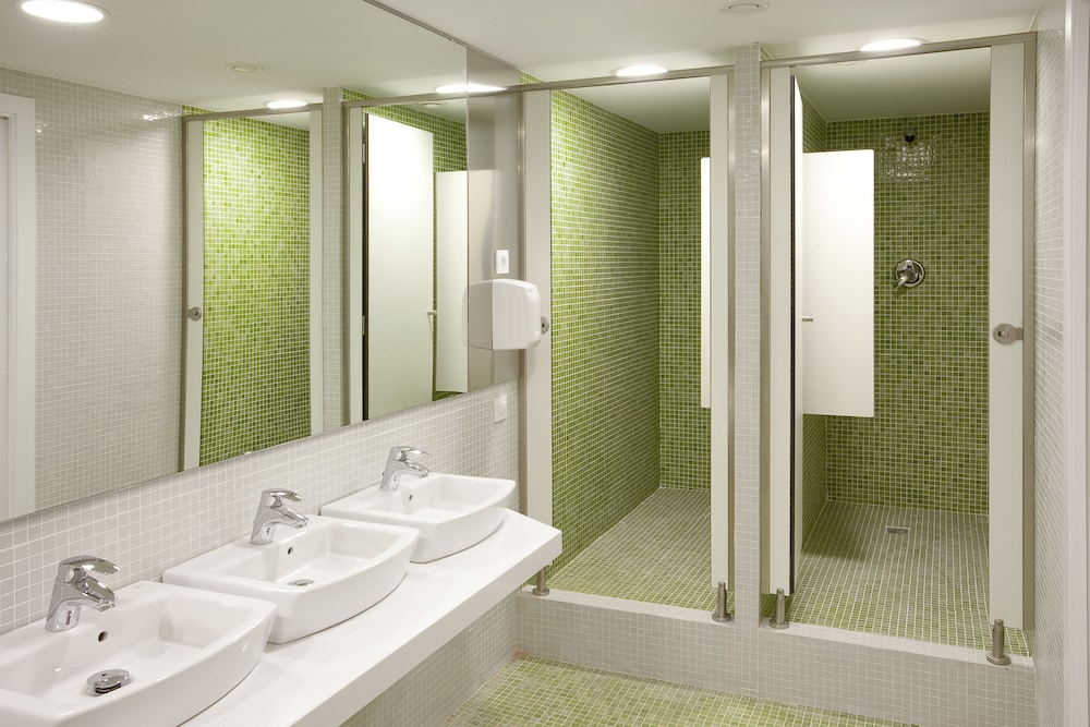 Female Dorm, Female Only, Standard, 5 Bunk Beds, Shared Bathroom