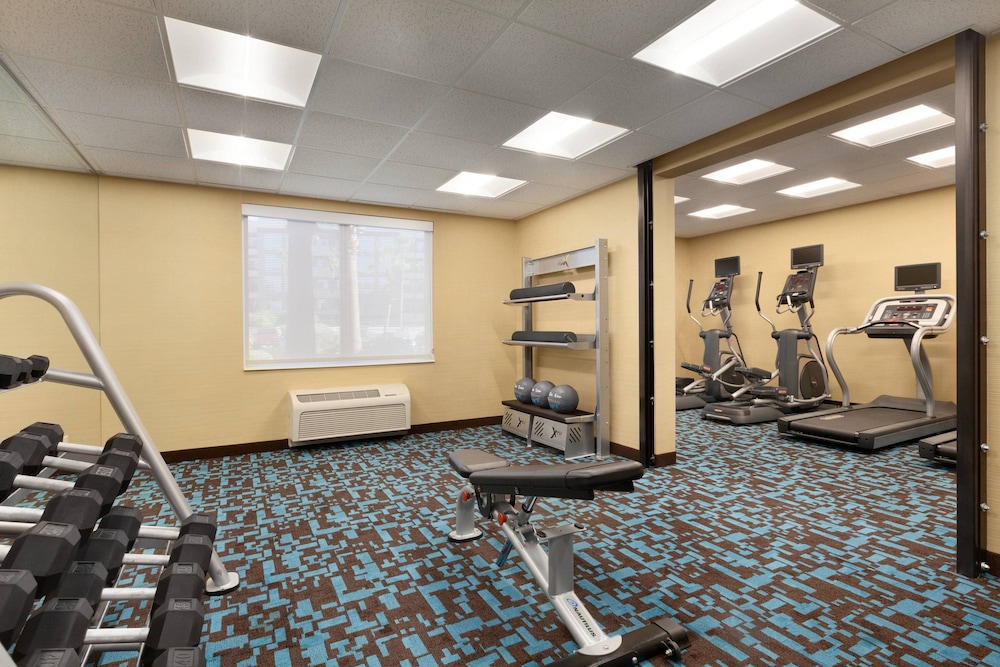 Fairfield Inn and Suites by Marriott Las Vegas South 30/57