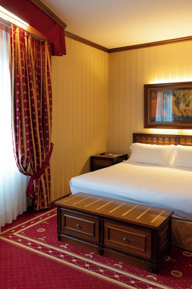 جناح بسريرين مزدوجين، GRAND HOTEL TRENTO 3/10