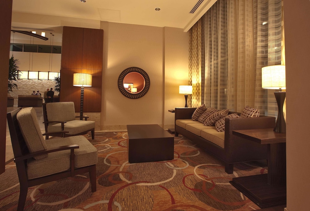 Embassy Suites Palmdale 41/63