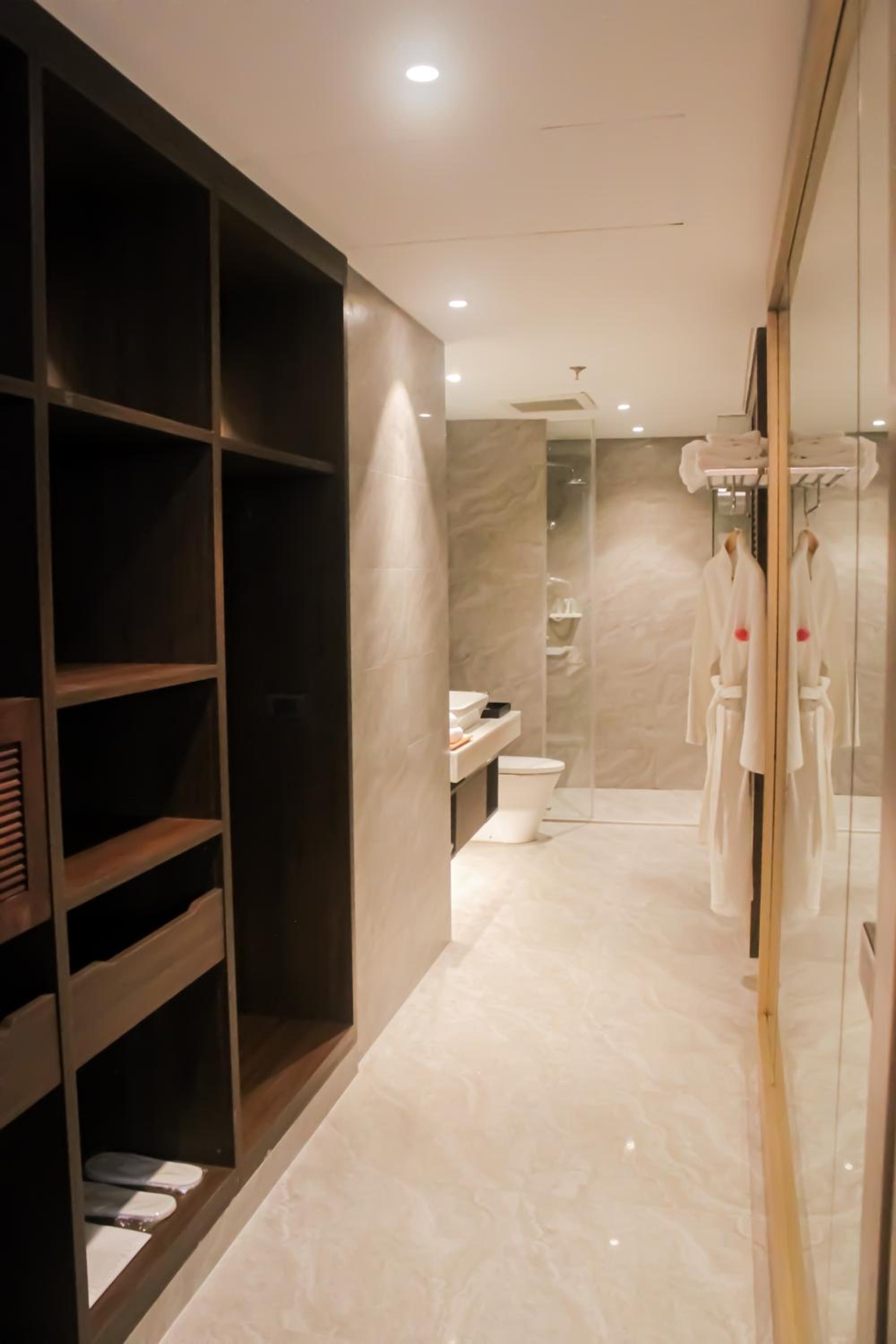 The Excelsior Hotel Las Pinas 24/50
