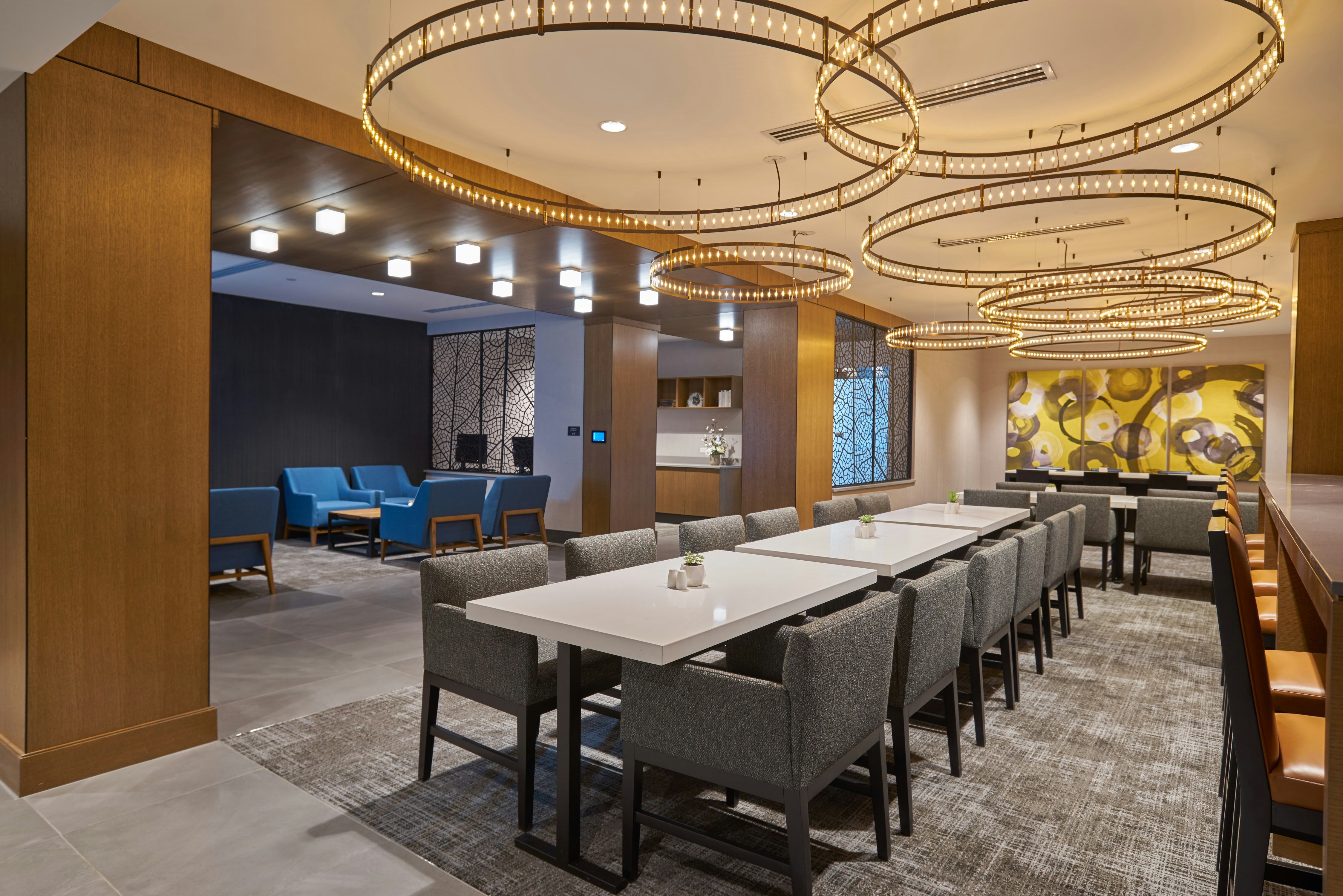 Hilton Des Moines Downtown 50/70