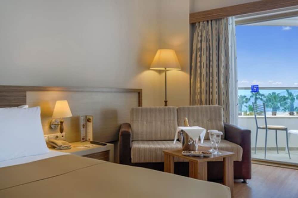 Azure By Yelken Hotel 50/75