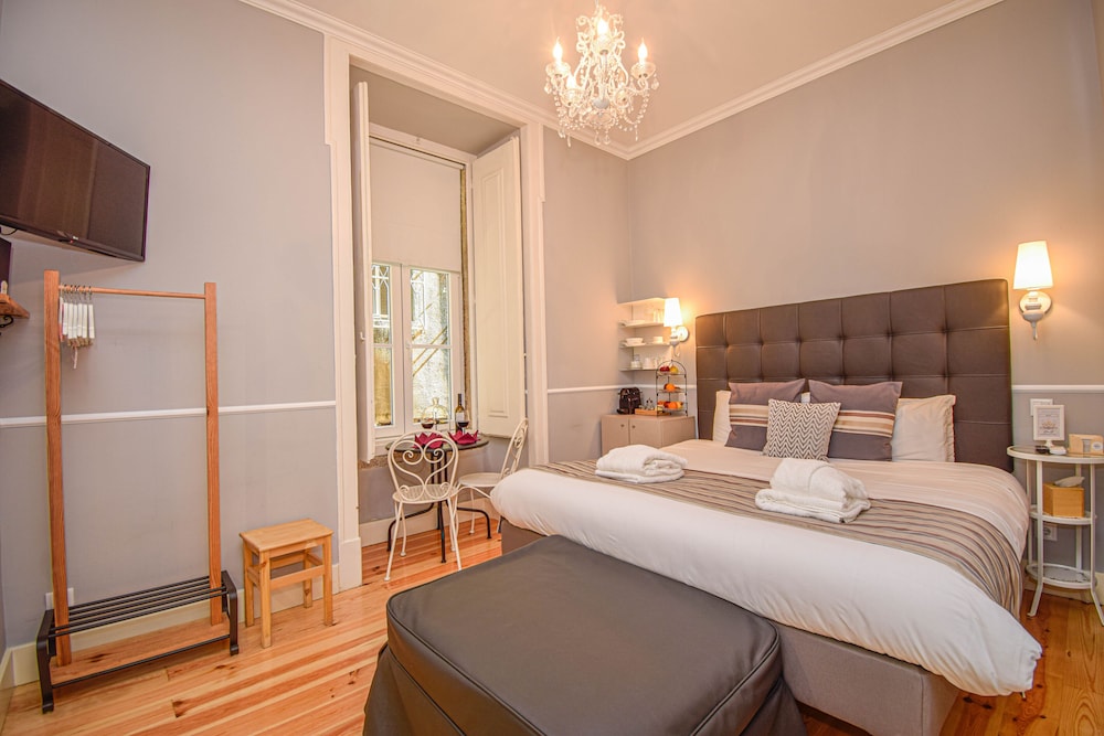 B In Lisbon Downtown Suites 18/51