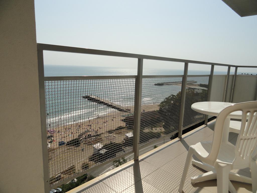 Bonita Beach Hotel 20/20