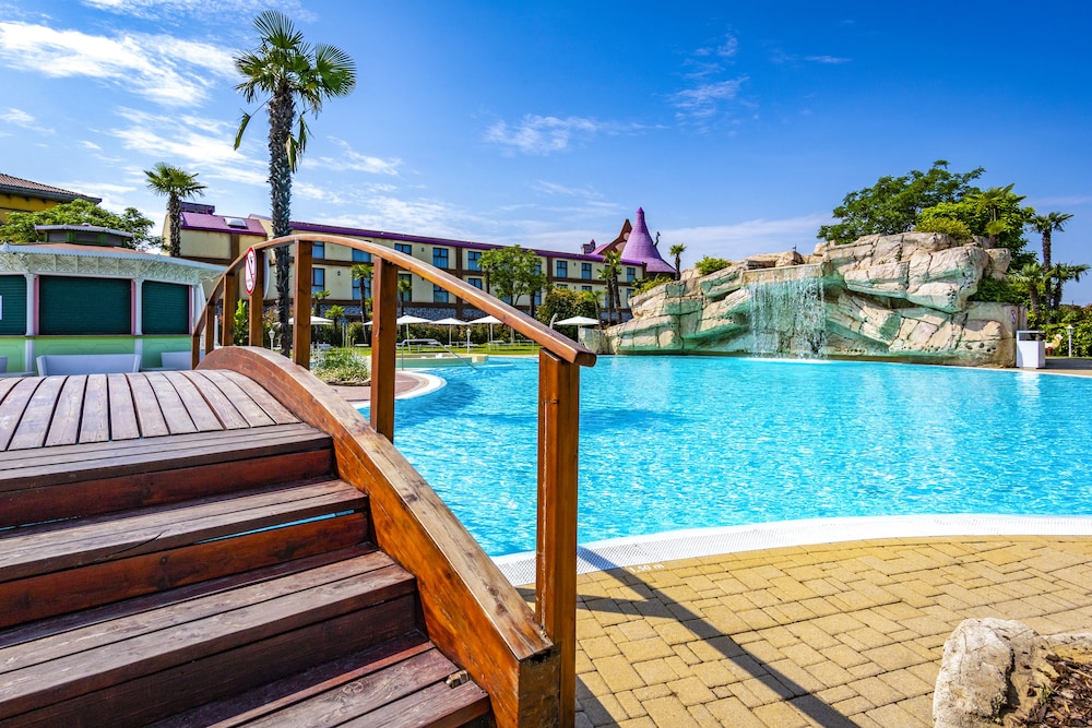 Gardaland Magic Hotel 35/40